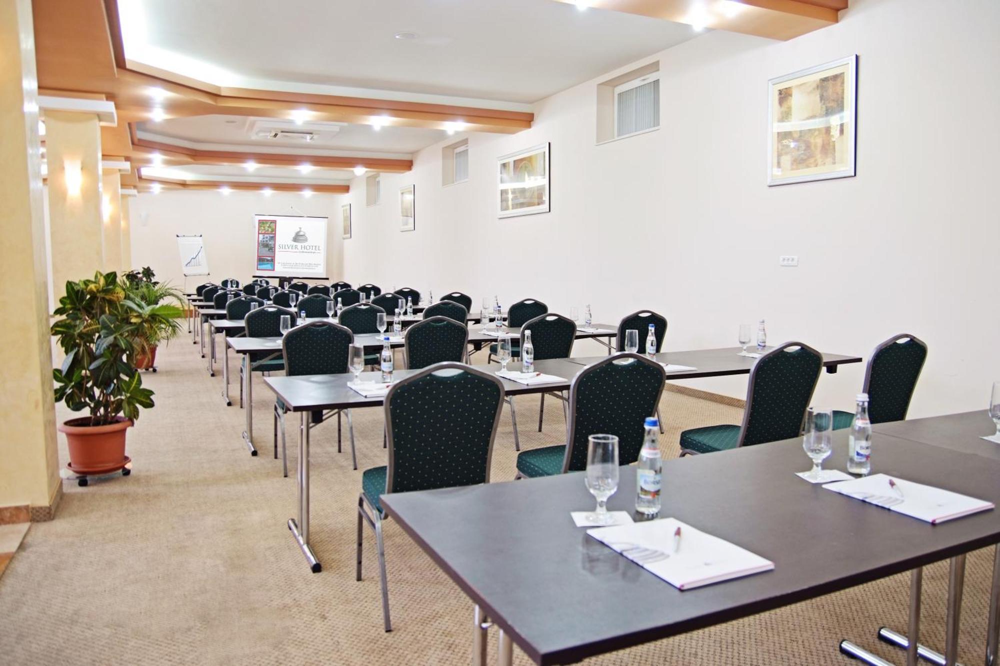 Silver Hotel Oradea Exterior photo